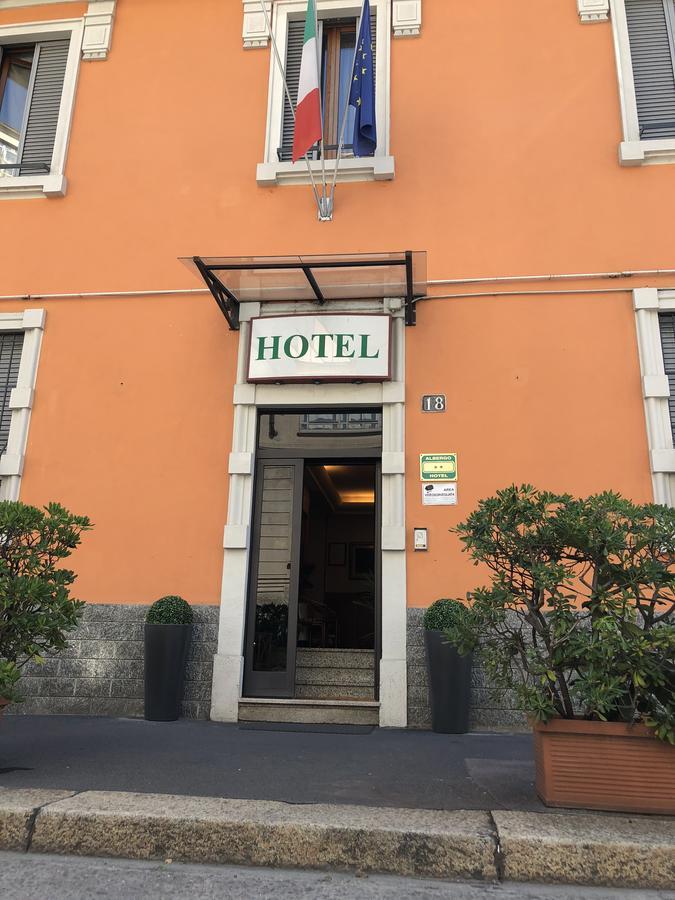 Hotel La Caravella Мілан Екстер'єр фото